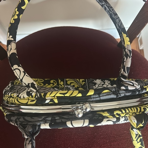 Vera Bradley Floral Patterned Women's Bag - Picture 2 of 6